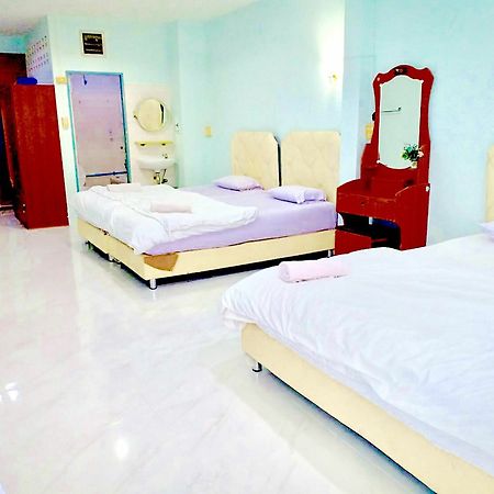Ranong Boutique Hotel And Mall Ngoại thất bức ảnh